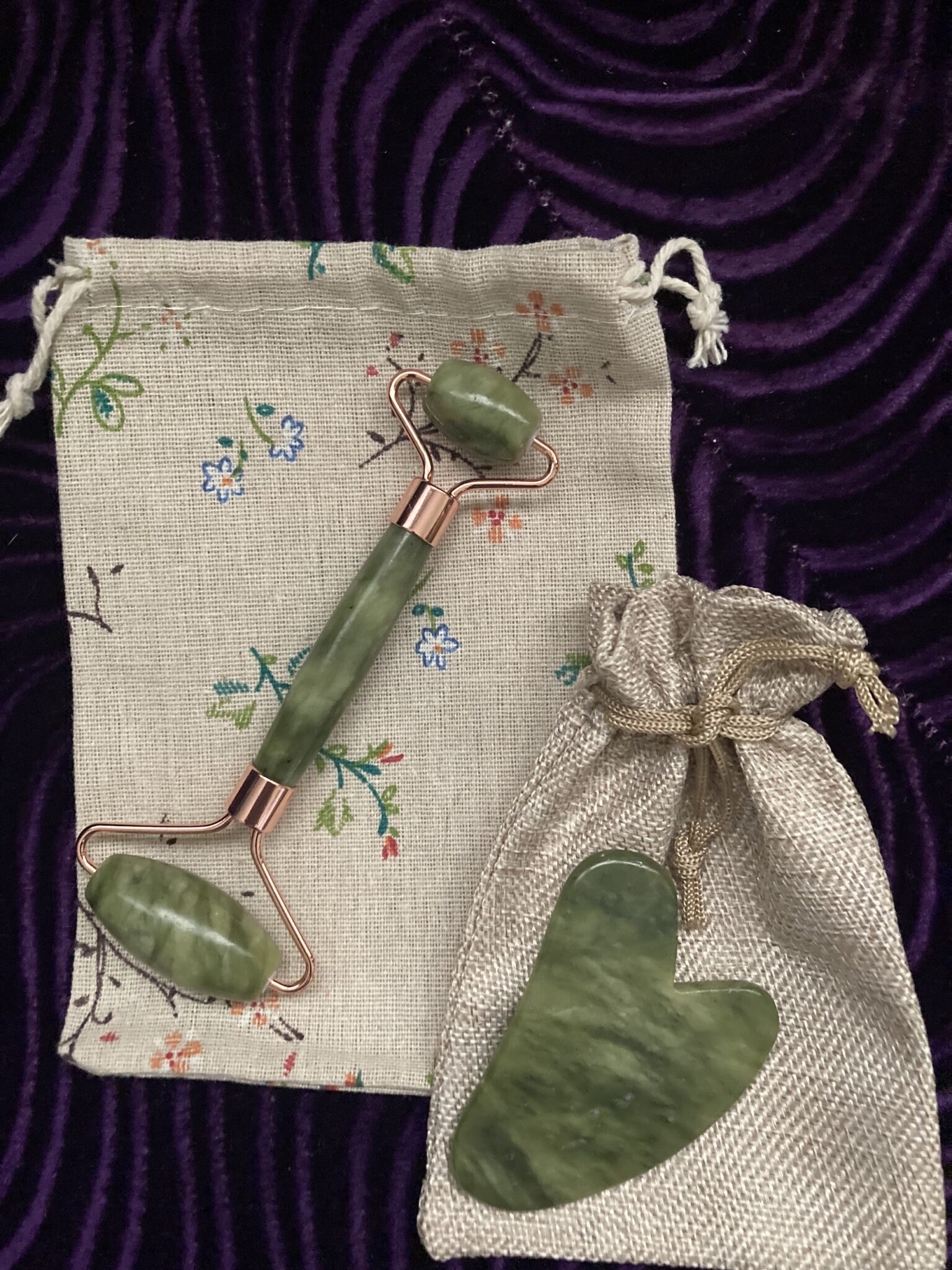 face-and-gua-sha-w-pouches-1536×2048